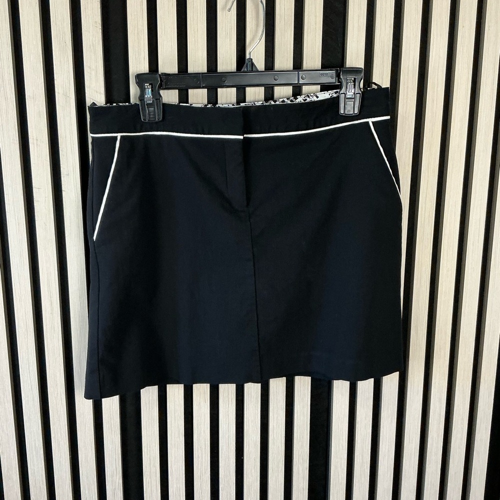 Izod Black Skort with White Patterned Waistband